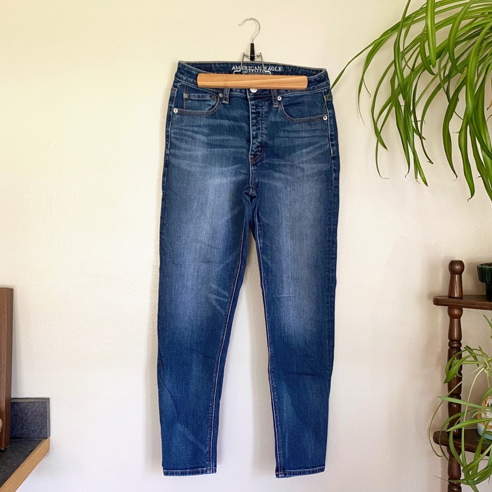American Eagle Vintage Hi-Rise Jeans